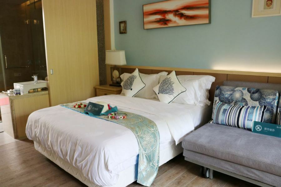 Roeasy Hospitality Hotel Sanya Bagian luar foto